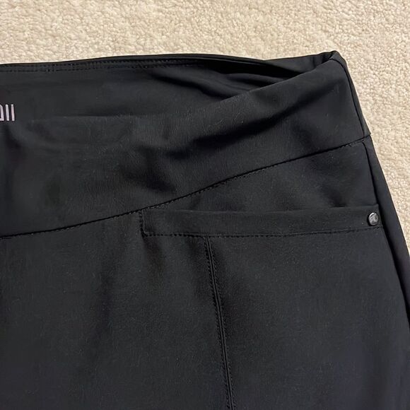 Tail Ladies Mulligan 22” Pull On Golf Capris. Size 8 - Picture 4 of 12